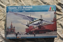 images/productimages/small/Cessna 172 Skyhawk 1987 Landing on Red Square  Italeri 2764 doos.jpg